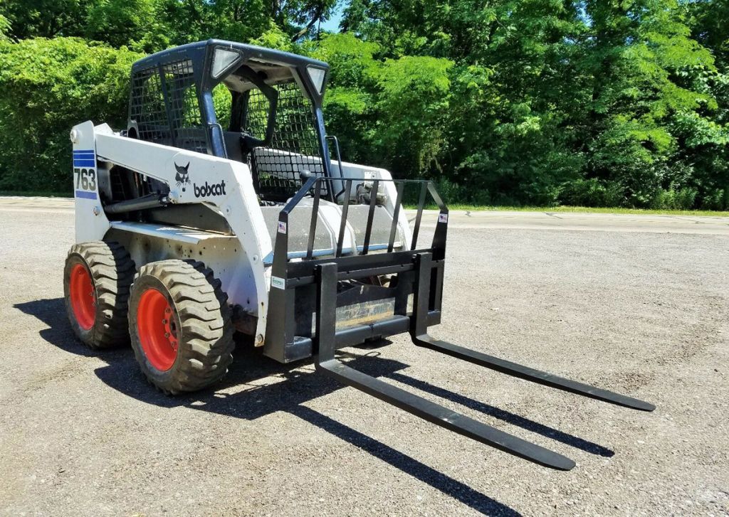 Аренда мини погрузчика BOBCAT S530