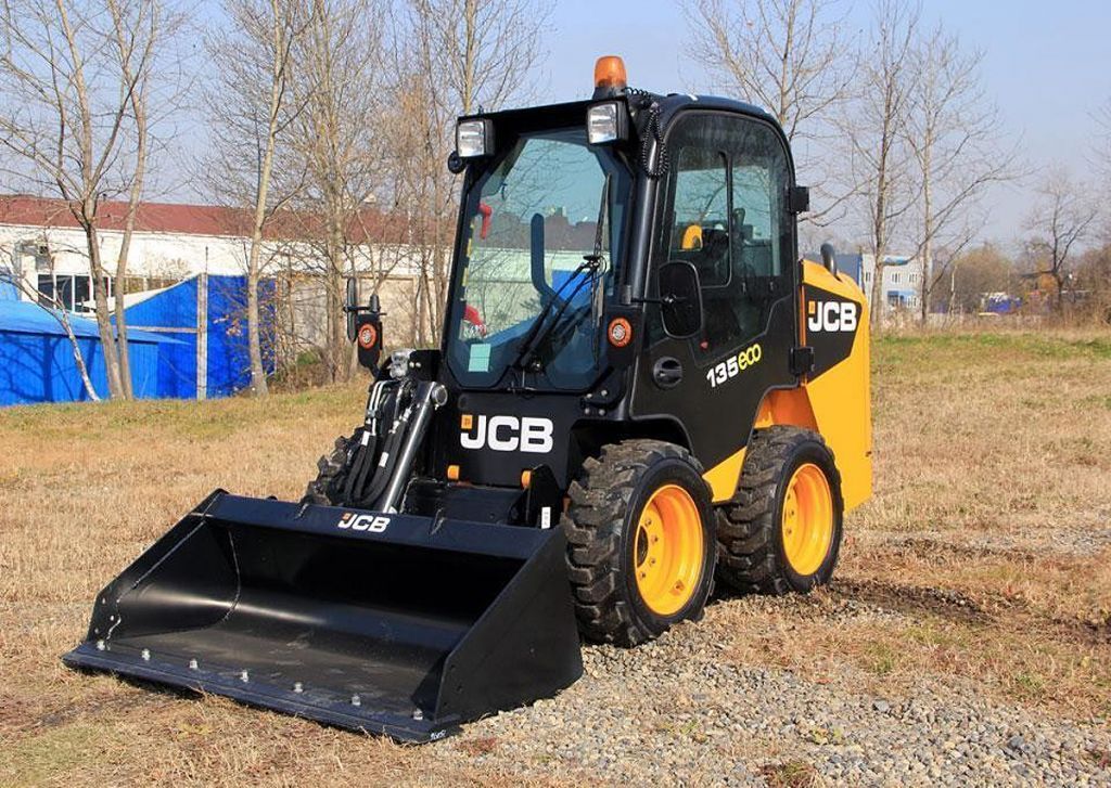 Аренда мини погрузчика JCB 175