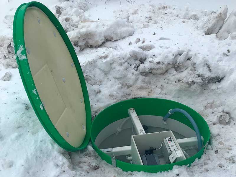 Профессиональный монтаж очистных сооружений Тополь зимой