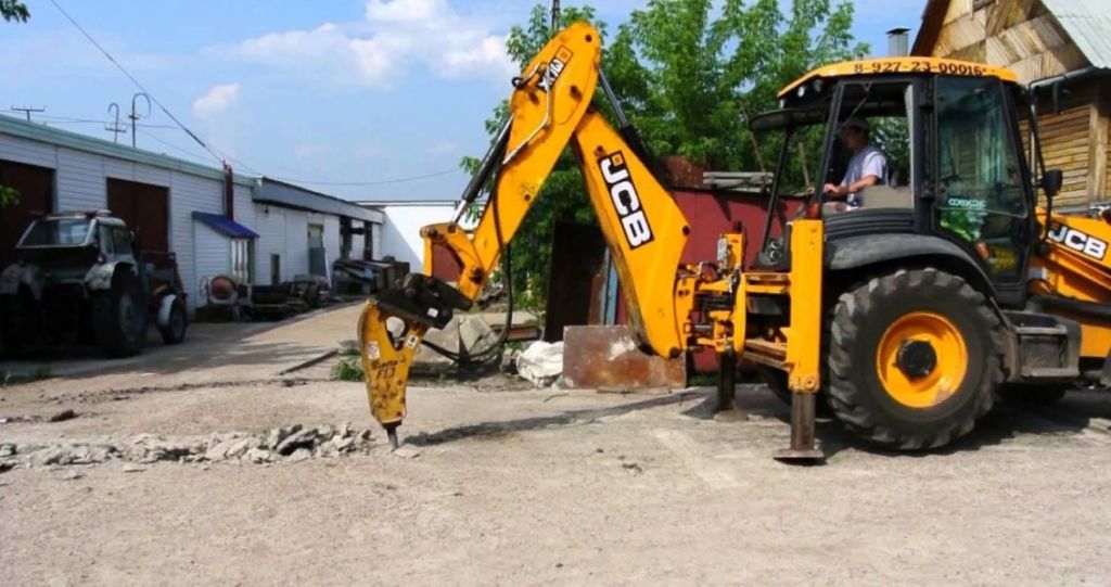 Аренда экскаватора погрузчика jcb с гидромолотом