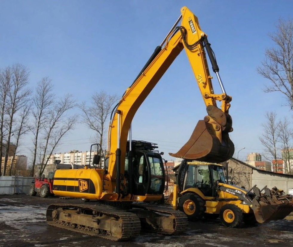 Аренда полноповоротного экскаватора JCB/ Hitachi