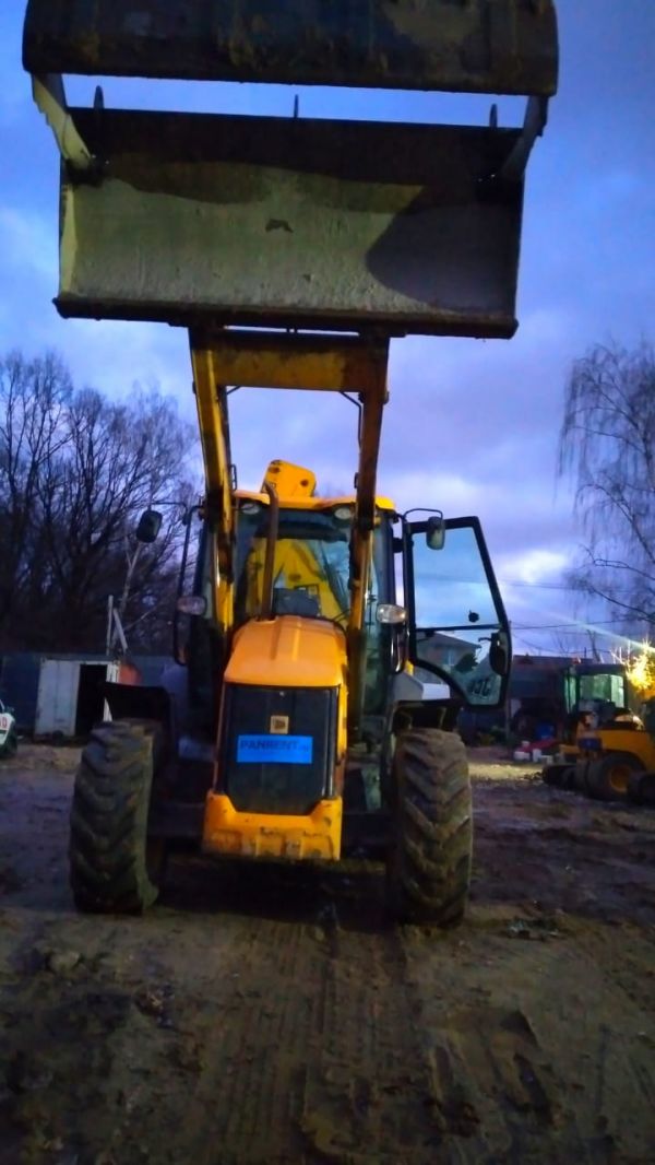 Требуется машинист эсковатора погрузчика. JCB3CX. Зарплата. 100000₽